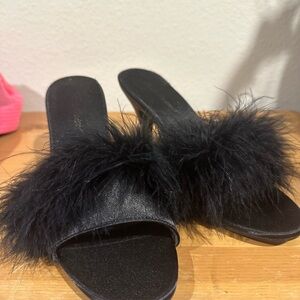 Elegant Boudoir Black Feathered Women's Slides